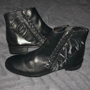 NWOT Nordstrom Leather Fringe Booties
